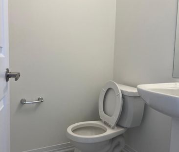 For Lease - 96 Selection Heights, Thorold, Ontario - Photo 1