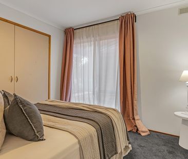 Comfortable Family Home in Peaceful Court Location - Photo 5