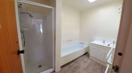 Spacious and bright in City End Karori - Photo 5