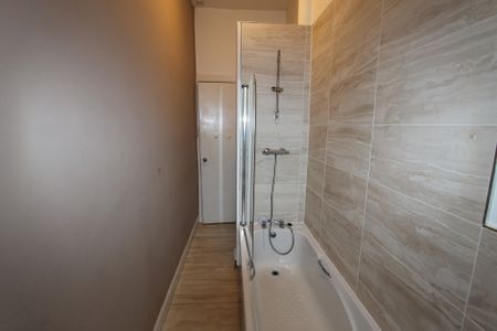 1 Bedroom Property To Rent - Photo 4