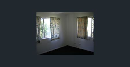 24 First Avenue Caloundra - Photo 2