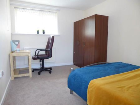 2 bedroom flat to rent - Photo 3