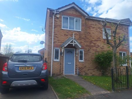 2 bedroom semi-detached house to rent - Photo 2