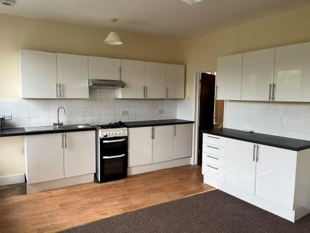 2 bedroom maisonette to rent - Photo 4