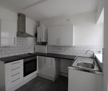 House - Terraced For Rent Clydach Road, Tonypandy - Photo 6
