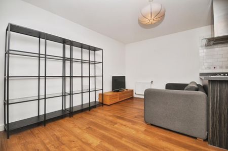 2 bedroom flat to rent - Photo 3