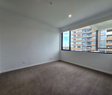 Modern 2 Bed Apartment in Prime Clayton Location - Photo 6