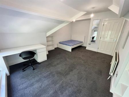 1 bedroom in a house share to rent - Photo 5