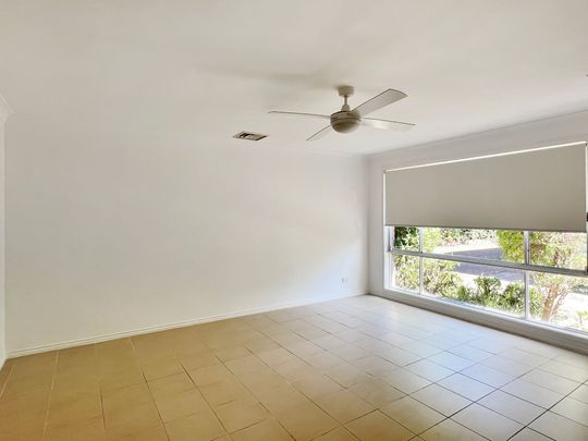 Two Bedroom Villa - Central Location! - Photo 1