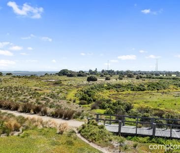 Modern Living with Coastal Charm - Photo 3