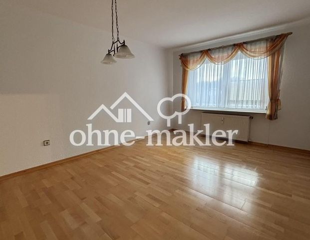 Renovierte 3-Zimmer-Wohnung mit Balkon, Carport & zusätzlichem großem Zimmer (mit eigenem Eingang) - Foto 1