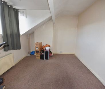 2 bedroom House in Parkfield Row, Leeds - Photo 4