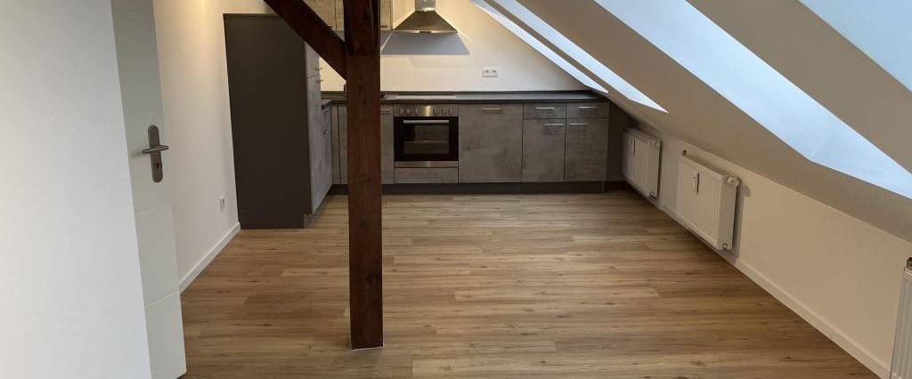 Schöne 2-Zimmerwohnung - DG - Duschbad - Einbauküche - Renoviert - Kein Aufzug - Photo 1