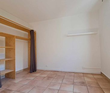 Location - Appartement T2 de 34 m² avec terrasse dans immeuble de v... - Photo 2