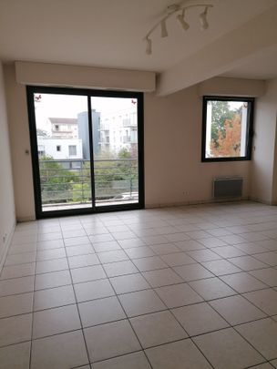 Location Appartement 2 pièces 57m² MONTAIGU VENDEE 85600 - Photo 1