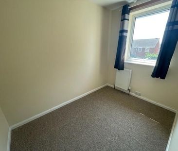 2 bedroom semi-detached house to rent - Photo 2