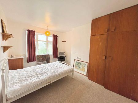 5 bedroom semi-detached house to rent - Photo 5