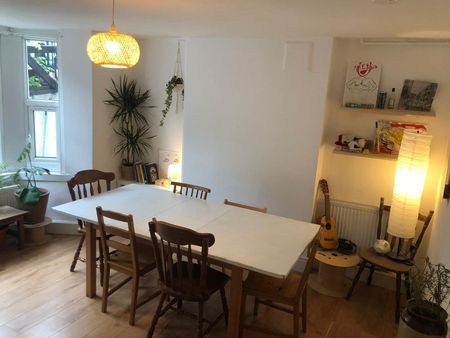 4 Bed Terraced House, St. Louis Road, SE27 - Photo 3