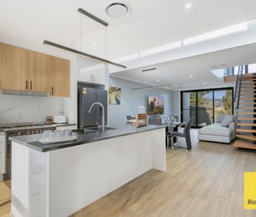 Modern Townhouse - Photo 5