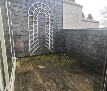 Location Appartement 3 pièces 62m² CHERBOURG-EN-COTENTIN 50100 - Photo 3
