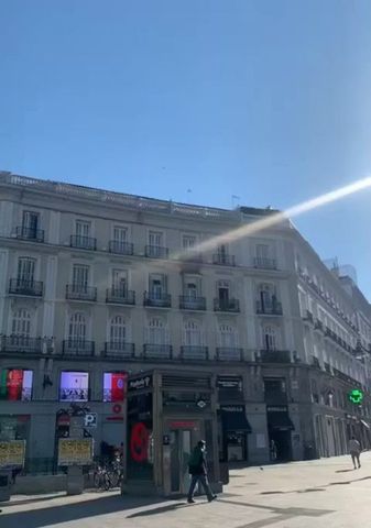 Plaza de la Puerta del Sol, Madrid, Community of Madrid 28013 - Photo 4