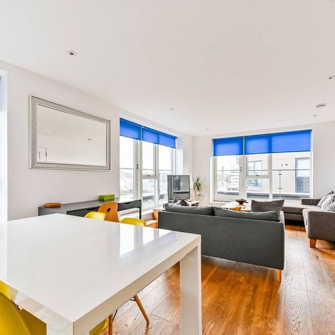 3 bedroom flat to rent - Photo 1