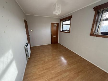 2 bedroom semi-detached house to rent - Photo 5