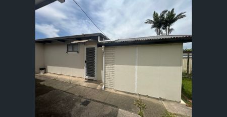 2 Bedroom Granny Flat in a Quiet & Convenient Location - Photo 2