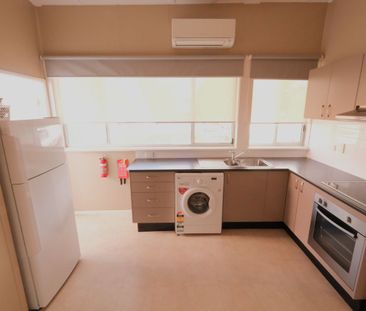 3 Bedroom Apartment - Photo 5