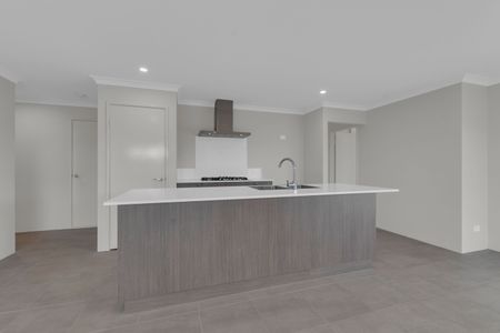 Four Bedroom Family Home in Madora Bay - Photo 3