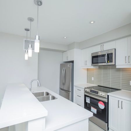 Benson Apartments - Photo 3