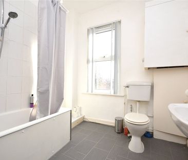 18, Aviary Grove, Leeds, West Yorkshire, LS12 2NU - Photo 6