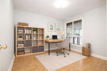 For Lease - 15 Hamlyn Crescent Unit# Main Fl, Toronto, Ontario - Photo 4