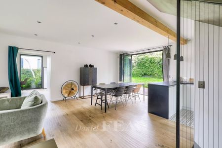 Rueil-Malmaison - Maison familiale avec jardin, beaux volumes. - Photo 5