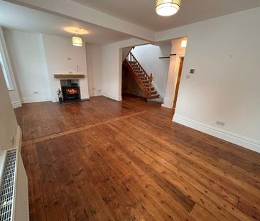 4 bedroom detached house to rent - Photo 3