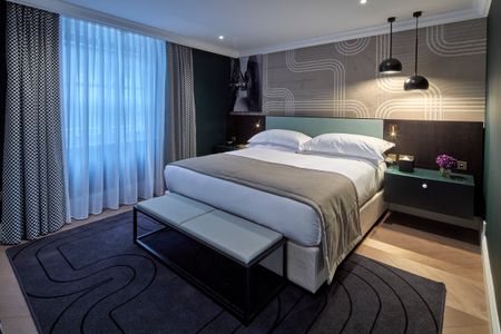 A Superior One-Bedroom Apartment in Kensington, London, W8 - Photo 3