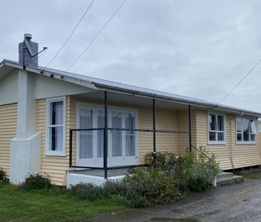 3 Bedroom Home in Redwoodtown - Photo 5