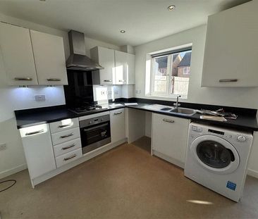 3 bedroom terraced house to rent - Photo 2