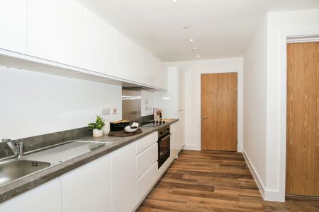 Northminster, Peterborough - Photo 5