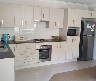 Rental Property On Edward Road. - Photo 5