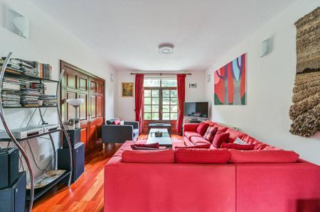 5 bedroom semi-detached house to rent - Photo 3