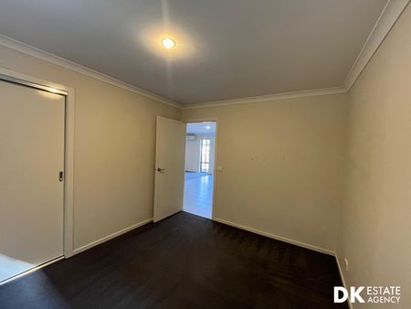Low Maintenance 4-Bedroom Home in Prime Mernda Location - Photo 4