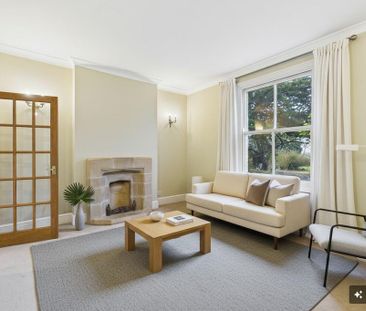 4 bedroom detached house to rent - Photo 2