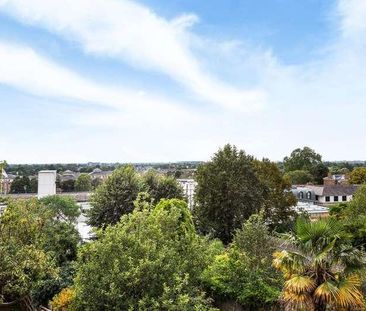 Richmond Hill, Richmond, TW10 - Photo 1