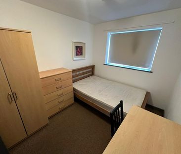 Room in a Shared House, Teignmouth Road, B29 - Photo 2