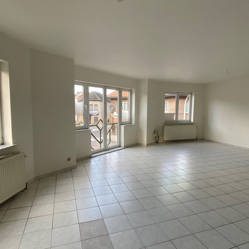 Appartement met garage op de eerste verdieping in Sint-Niklaas - Foto 1