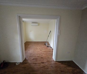 Greenwood - Photo 1