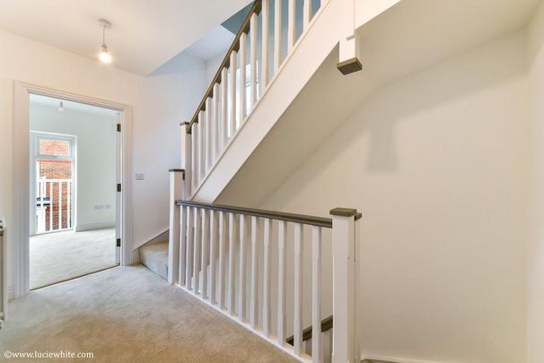 4 bedroom house to rent - Photo 1