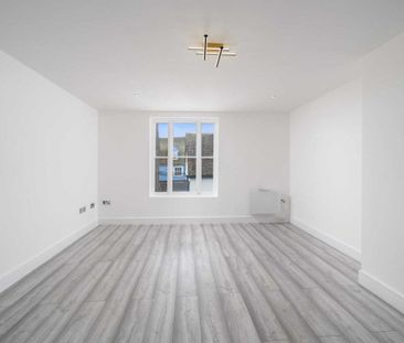 Bank Street - Photo 3