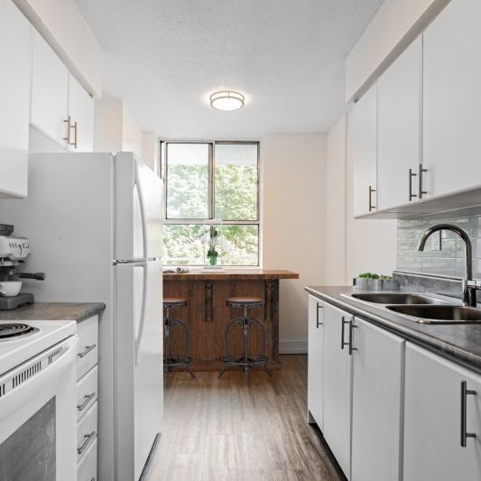 40 Tuxedo Court - Photo 1